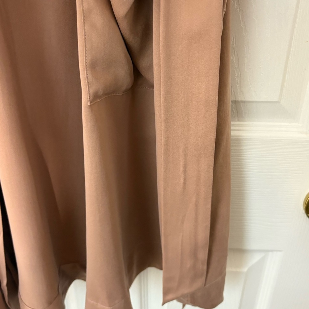Quince Washable Silk Robe, Toasted Almond, One Size. NWT - Picture 6 of 7